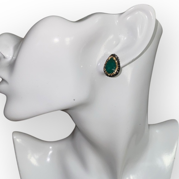 181 Sunaina Emerald Studs - Picture 2 of 10